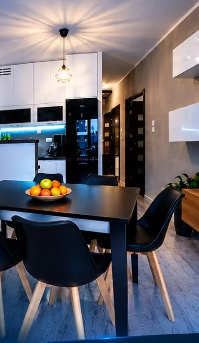 Kitchen and dining area — flat at 17 Lema St